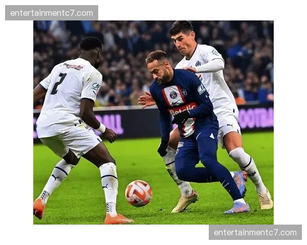 内马尔入选存疑 前场十号位的竞争激烈让老将前景不明